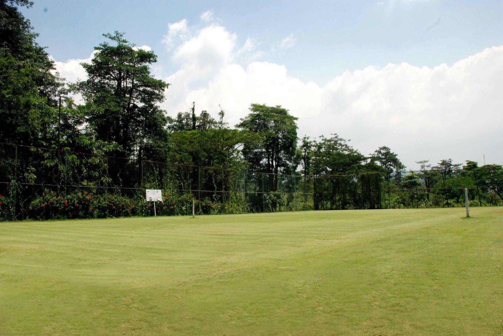 Finna Golf & Country Club Prigen Exterior photo
